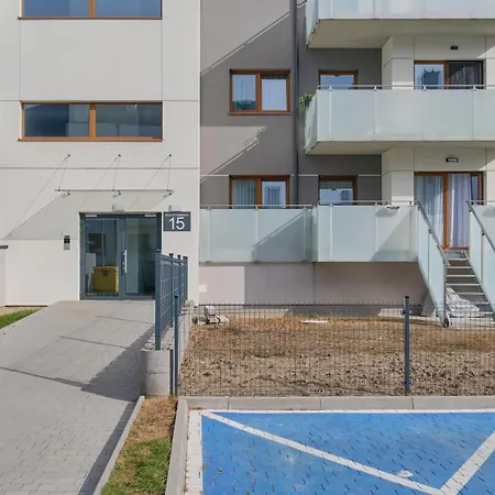 アパート Spacious Family With Free Garage By Renters *