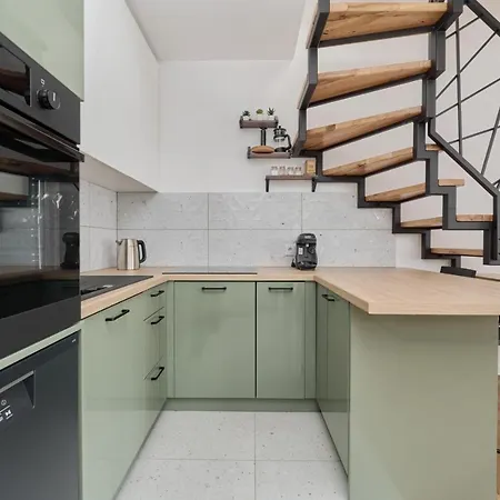 アパート Spacious Family With Free Garage By Renters *